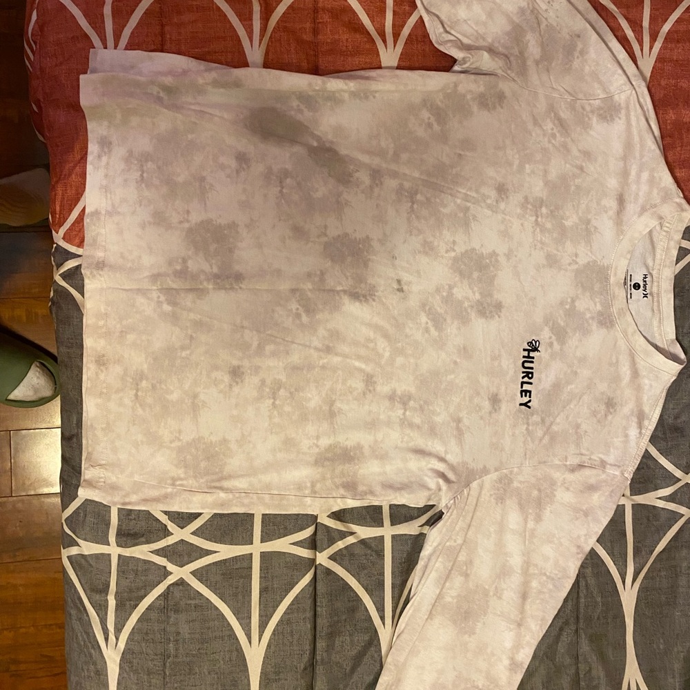 Long sleeve Hurley tee